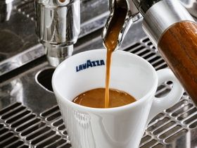 rb2 ondersteunt koffiemerk Lavazza met gepersonaliseerde B2B-aanpak